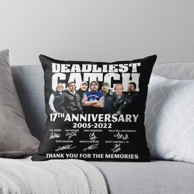 Deadliest Catch Anniversaire Throw Pillow